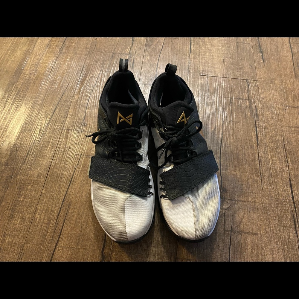 Nike ID Paul George Basketball Shoes, Size 13